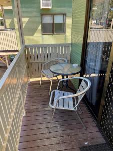 aussie outback oasis cabin and van village