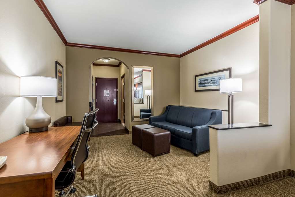 comfort suites galveston