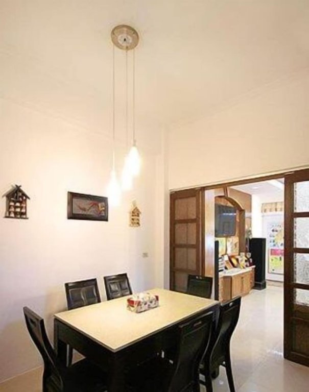 tomato coffee bnb
