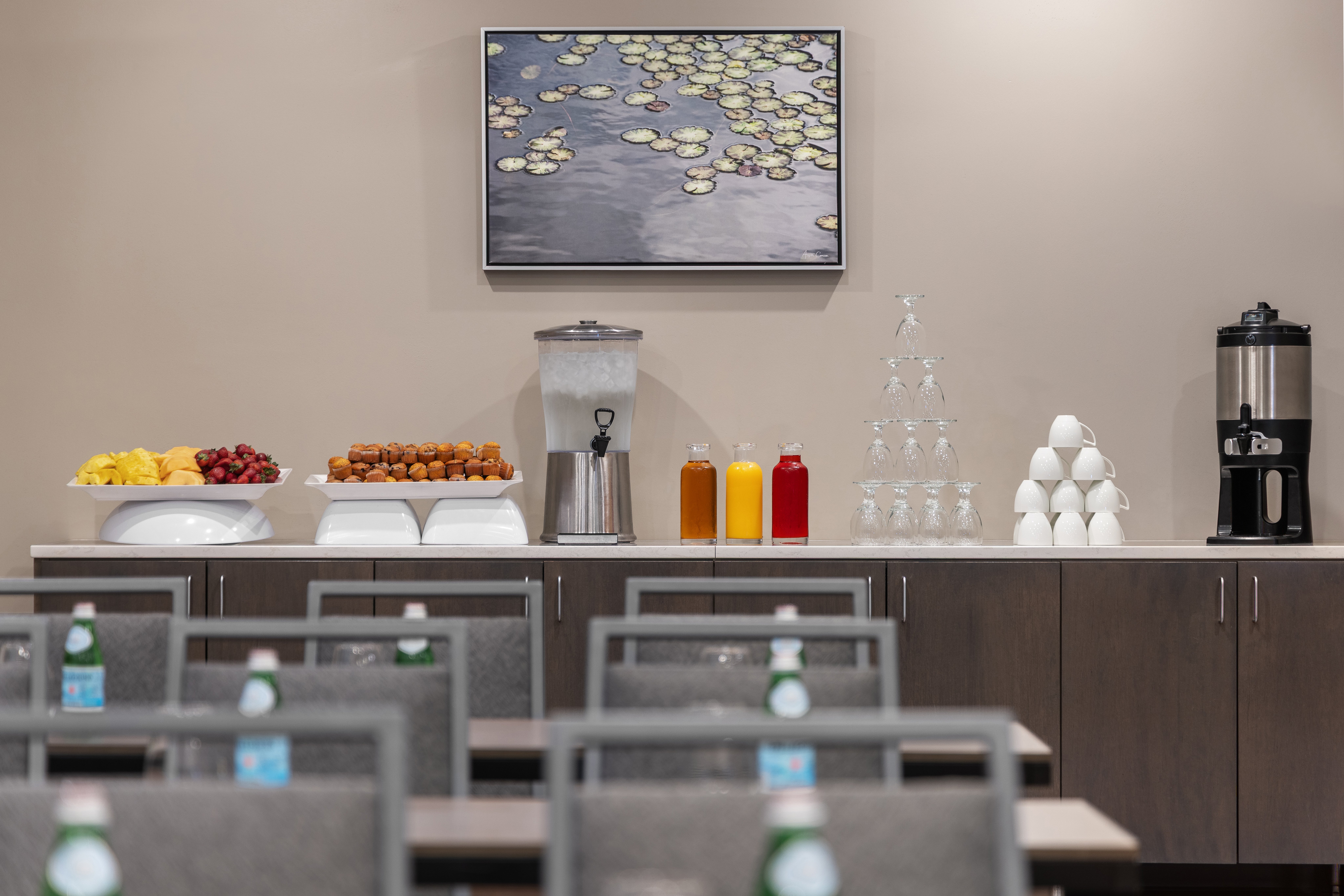 holiday inn and suites overland park west an ihg hotel