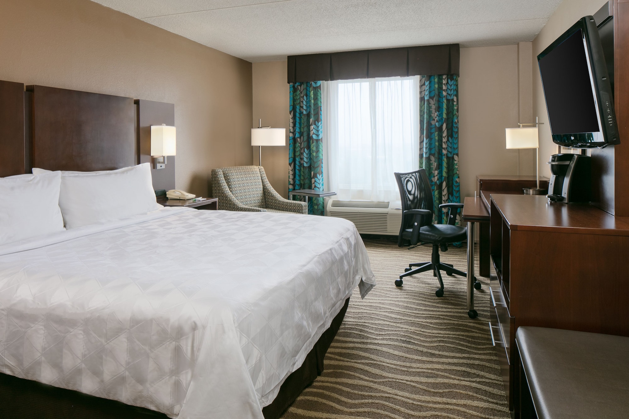 holiday inn and suites overland park west an ihg hotel