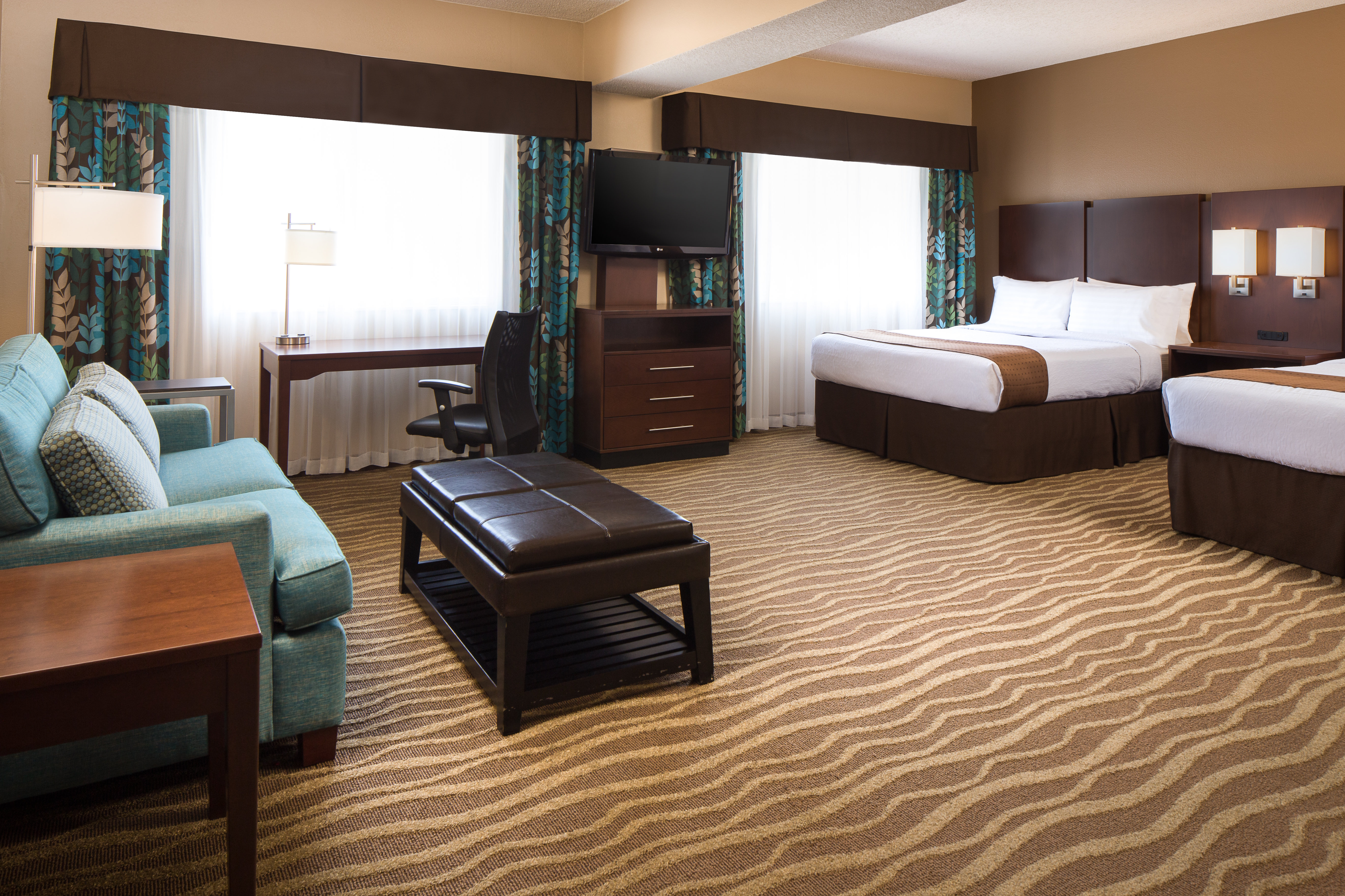 holiday inn and suites overland park west an ihg hotel