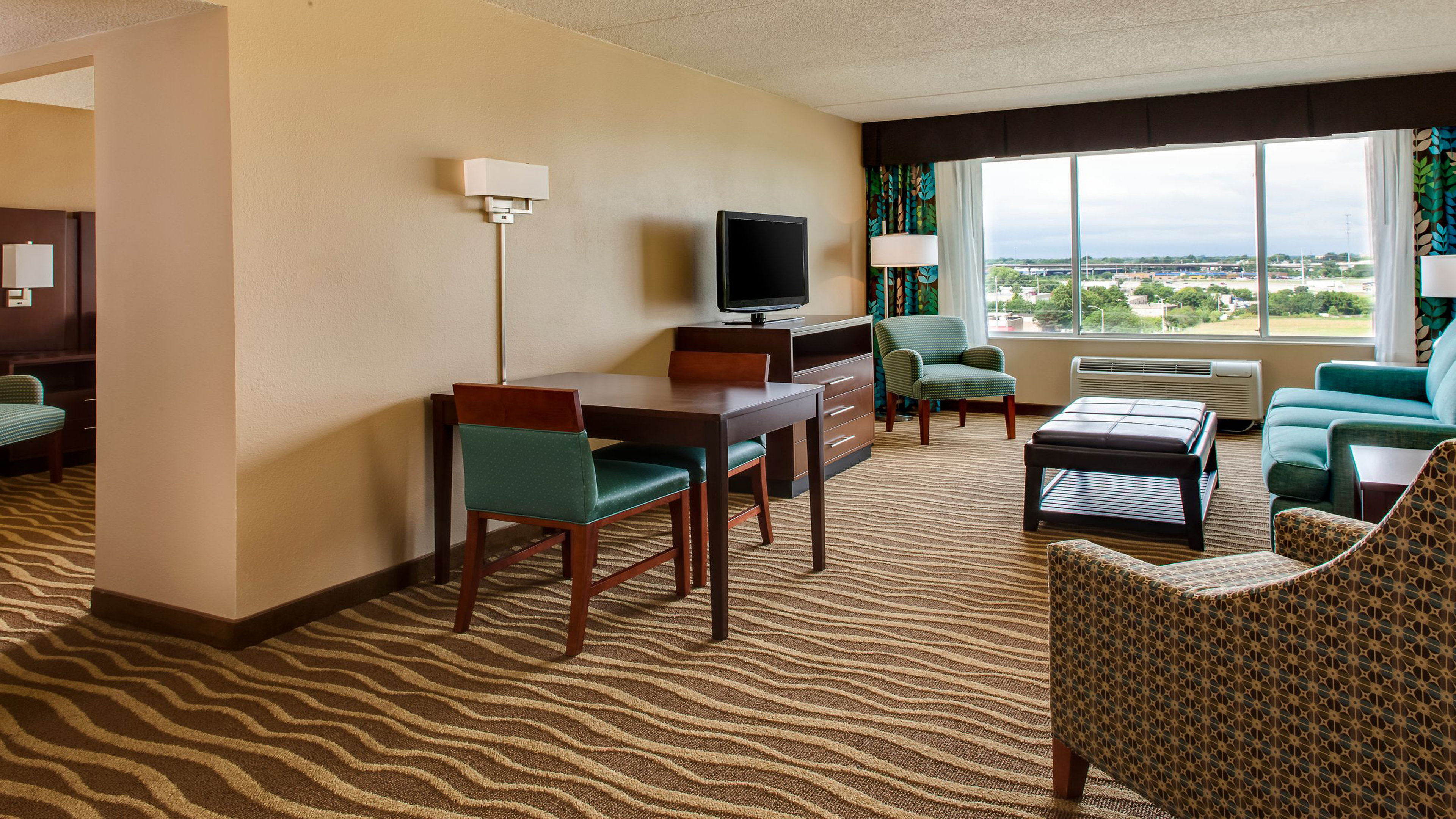 holiday inn and suites overland park west an ihg hotel