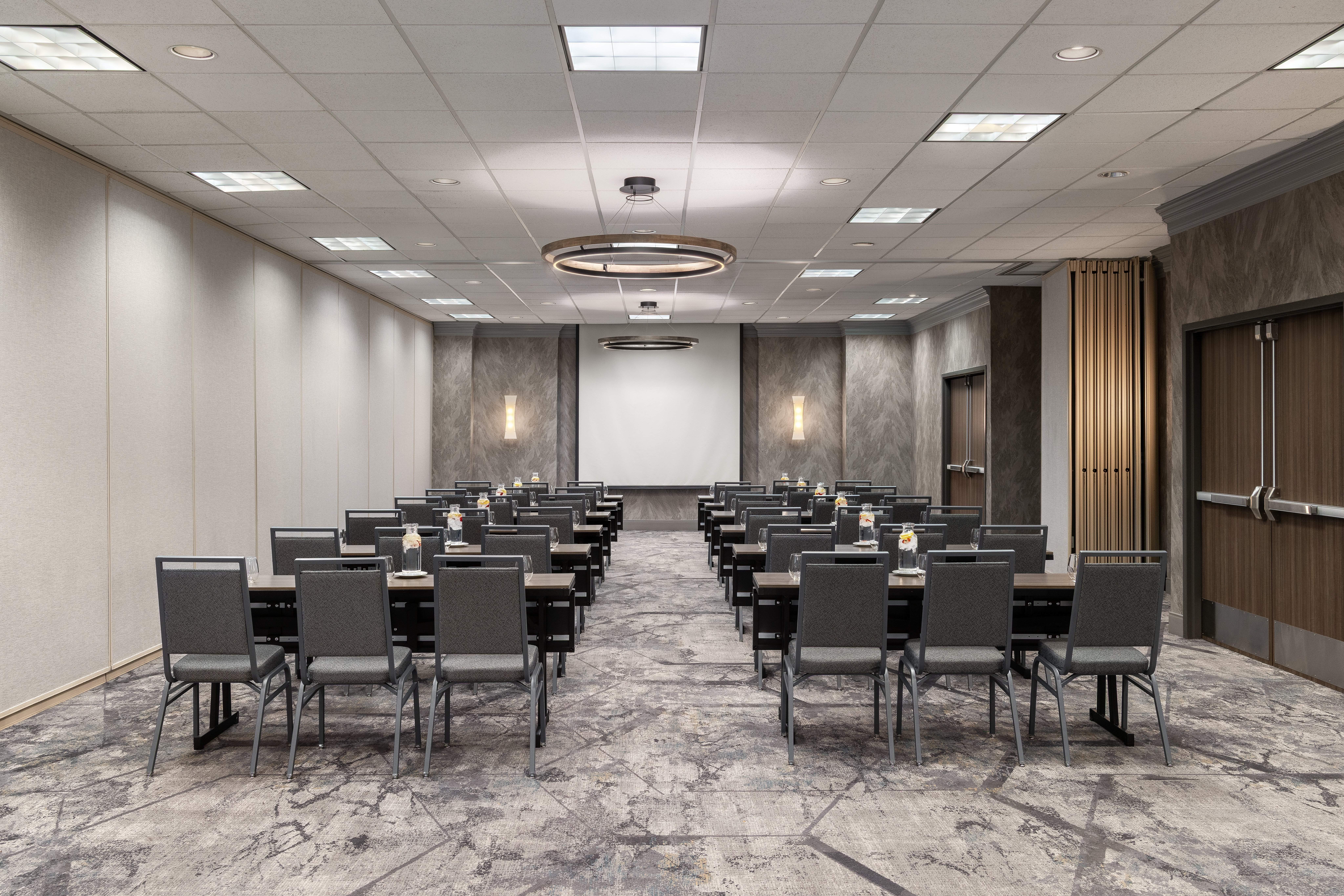 holiday inn and suites overland park west an ihg hotel