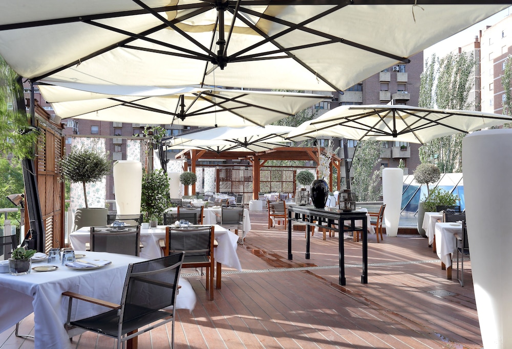 eurostars suites mirasierra