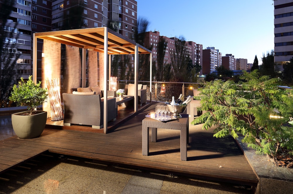 eurostars suites mirasierra