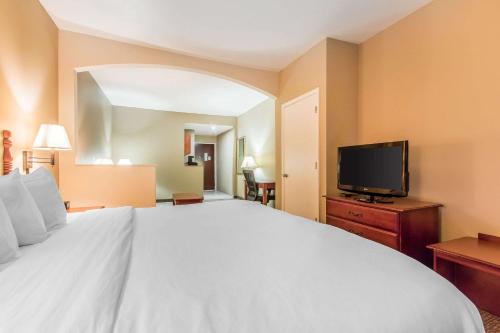 quality suites new iberia