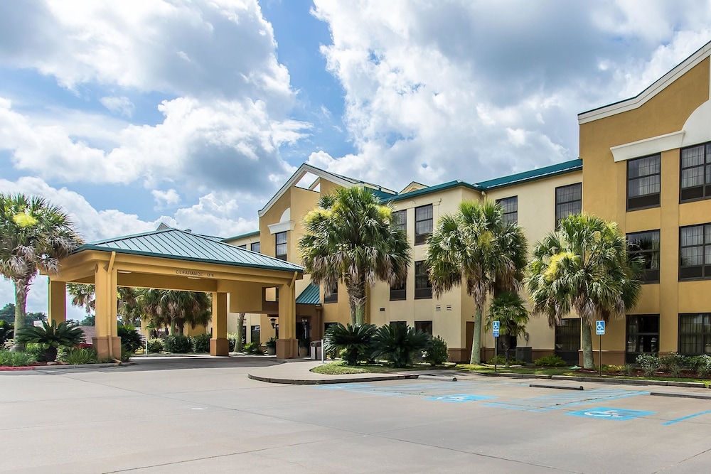 quality suites new iberia