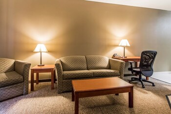 quality suites new iberia