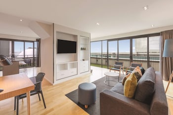 adina apartment hotel auckland britomart