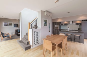 adina apartment hotel auckland britomart