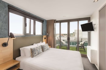 adina apartment hotel auckland britomart
