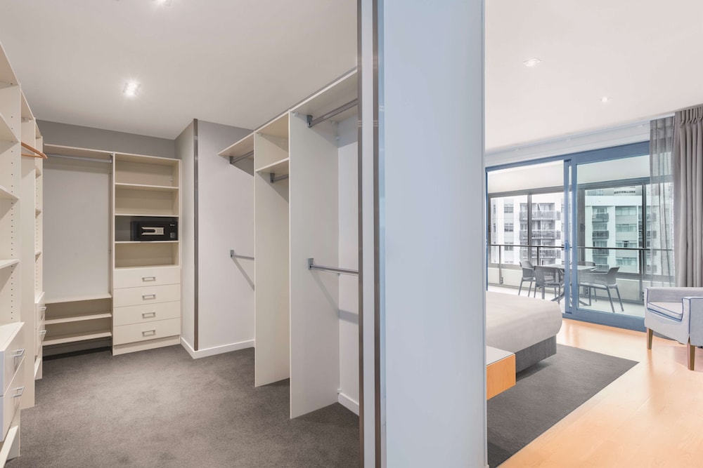 adina apartment hotel auckland britomart