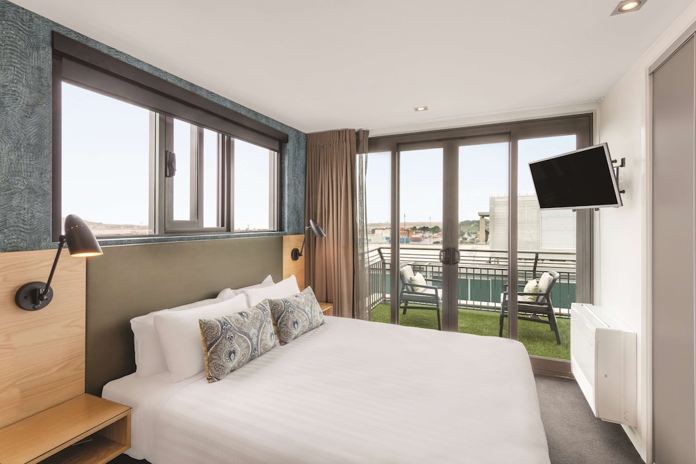 adina apartment hotel auckland britomart