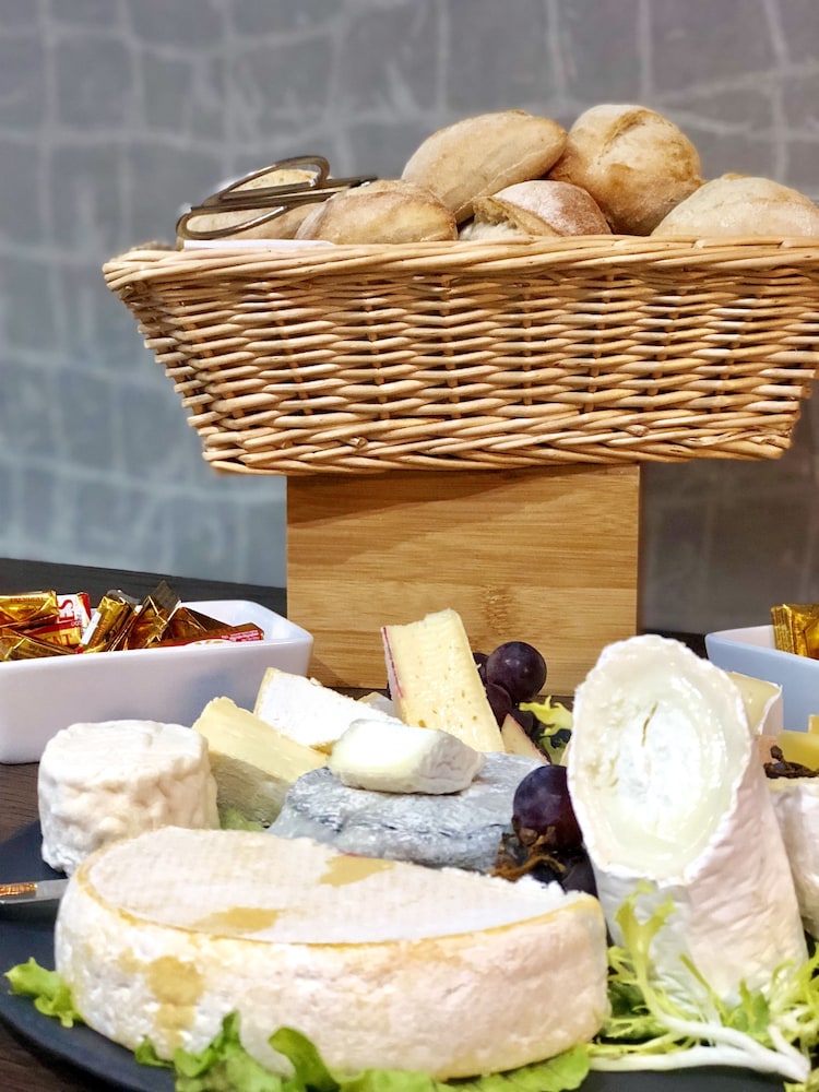 hotel inn paris cdg airport