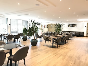 hotel inn paris cdg airport