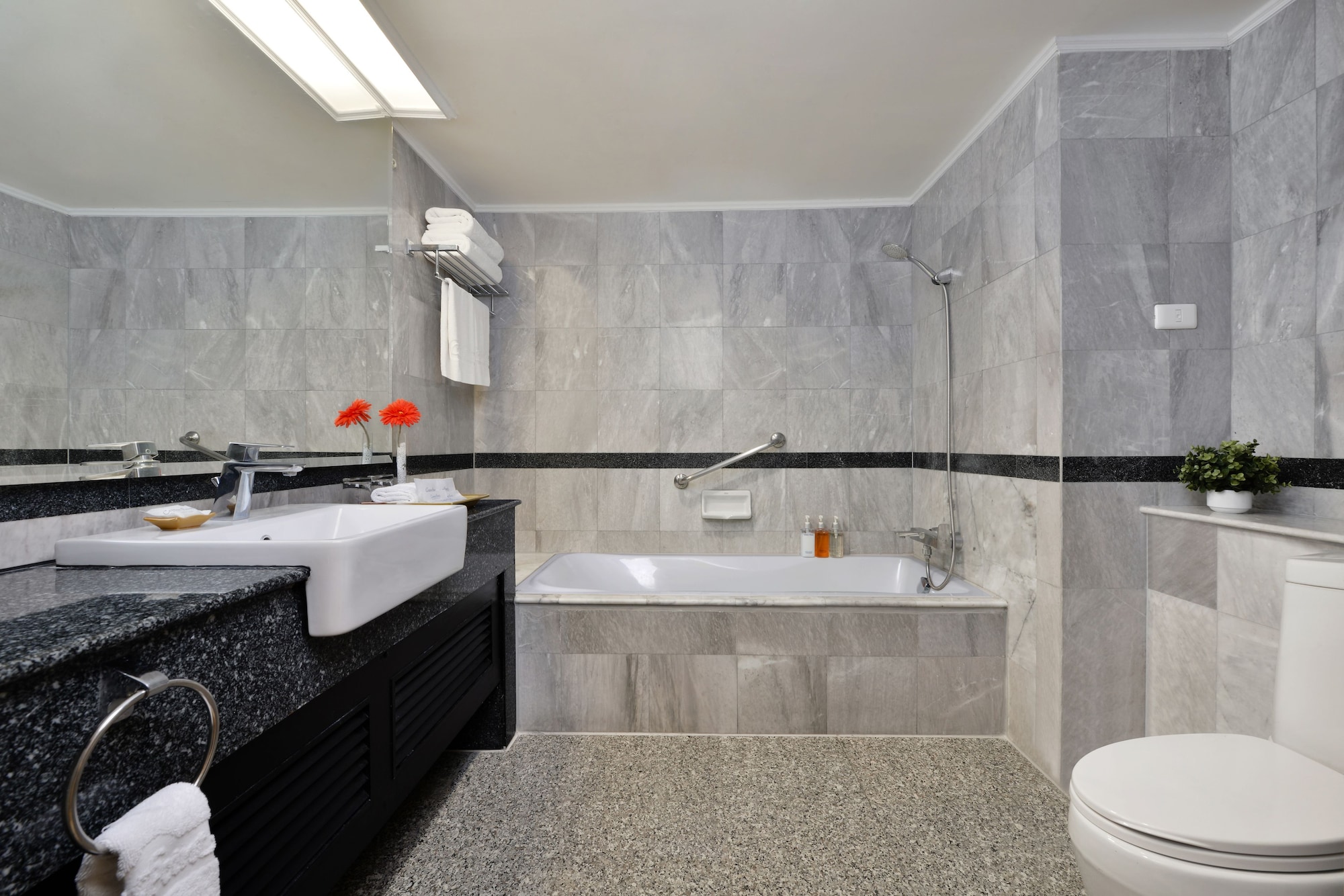 centre point plus hotel pratunam