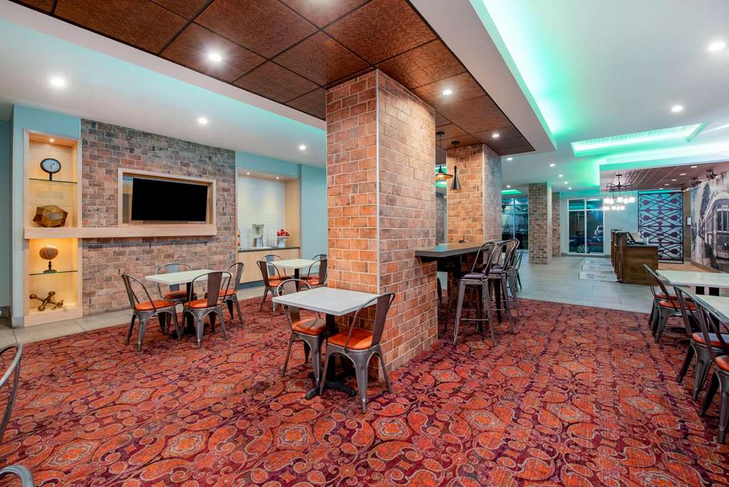 la quinta inn and suites by wyndham new orleans downtown