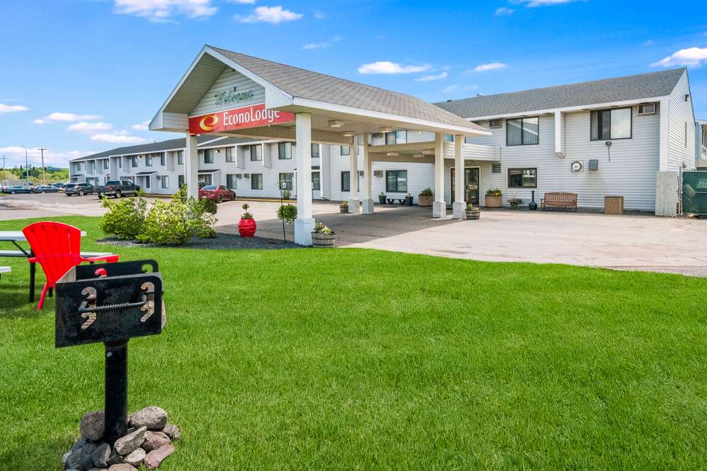 econo lodge duluth near miller hill mall