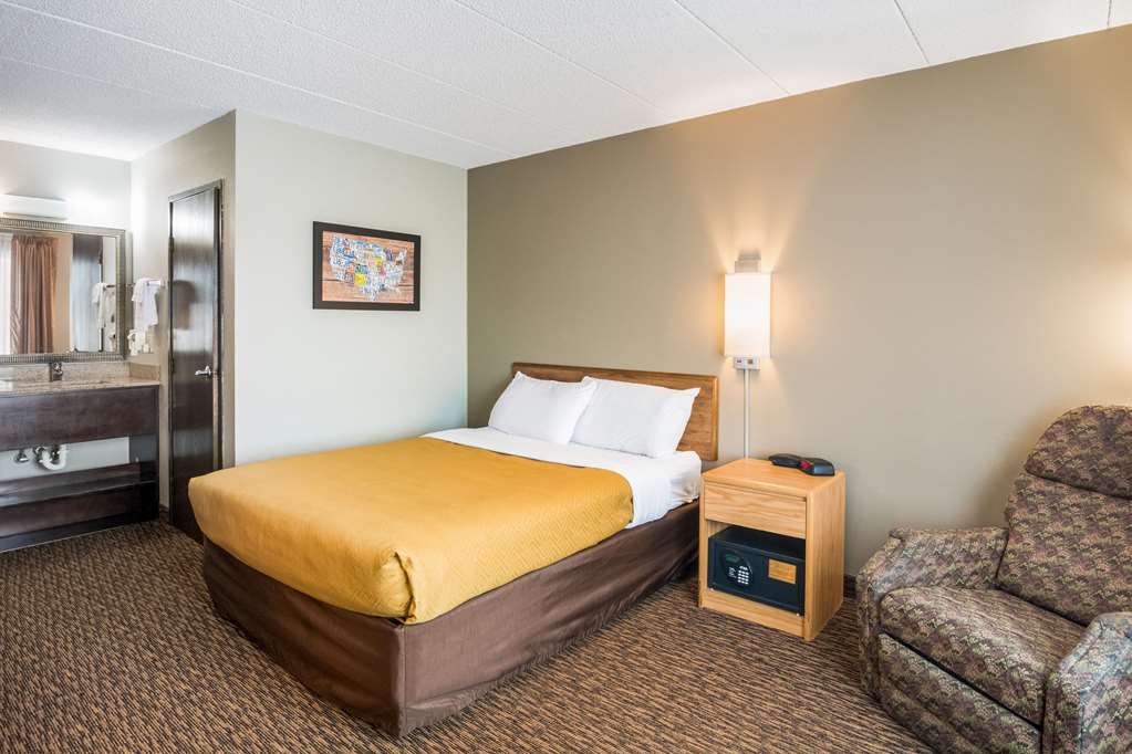 econo lodge duluth near miller hill mall