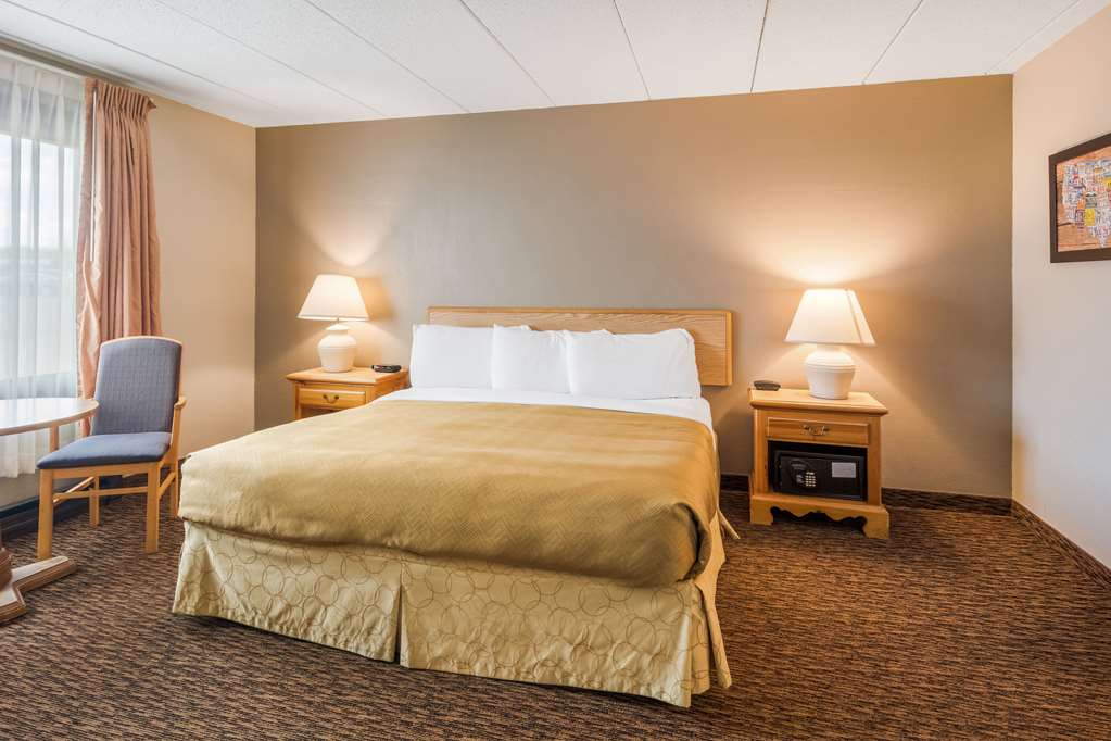 econo lodge duluth near miller hill mall