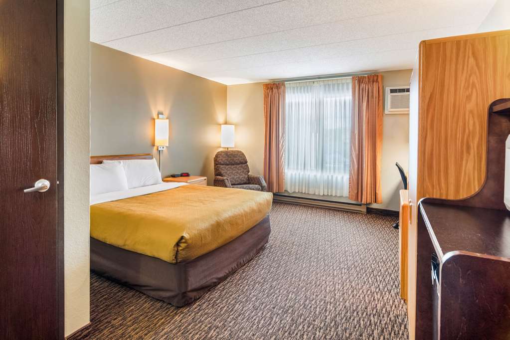 econo lodge duluth near miller hill mall