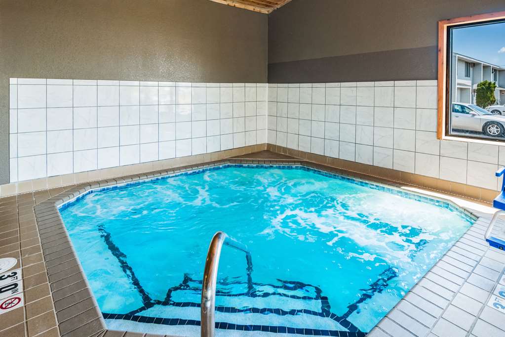 econo lodge duluth near miller hill mall