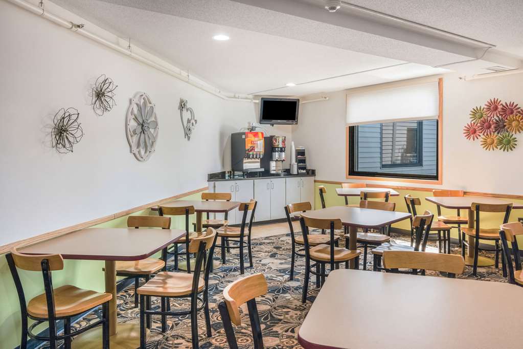 econo lodge duluth near miller hill mall