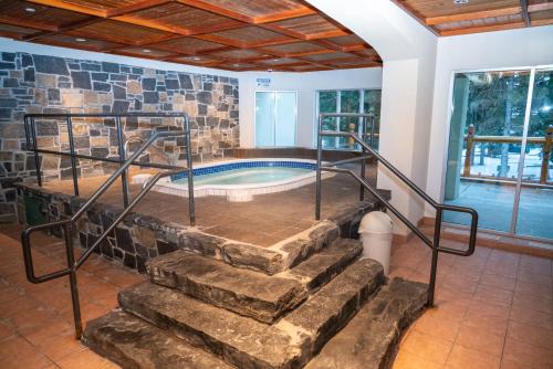 rundlestone lodge