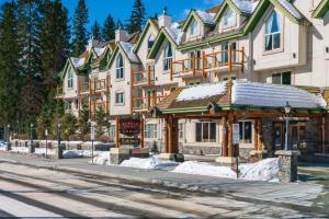 rundlestone lodge