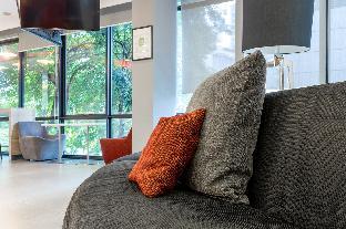 red planet bangkok surawong