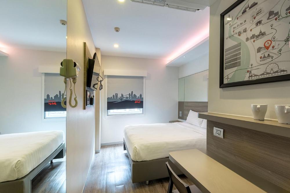 red planet bangkok surawong