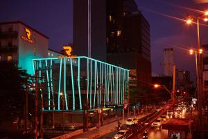 red planet bangkok surawong