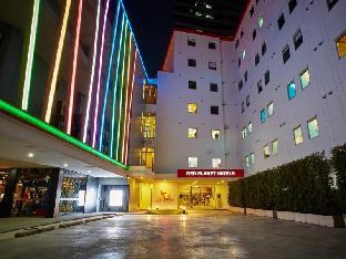 red planet bangkok surawong