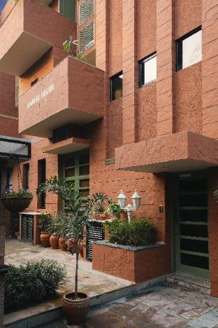 firebrick garnet house