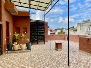 firebrick garnet house