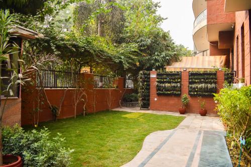 Firebrick Garnet House,In Gurugram (Dlf City),3 star