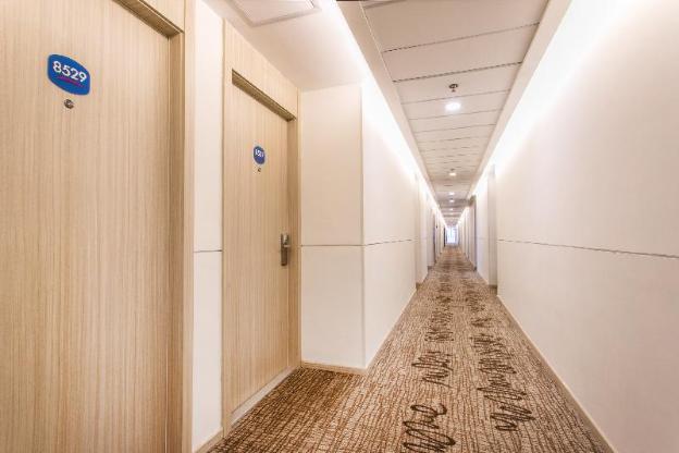 hanting hotel suzhou film city mudu metro station