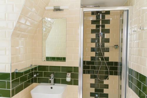 the captain cook hotel