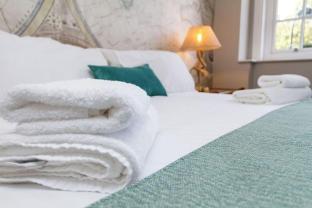 the captain cook hotel