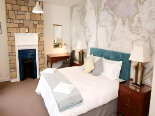 the captain cook hotel