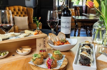 the captain cook hotel