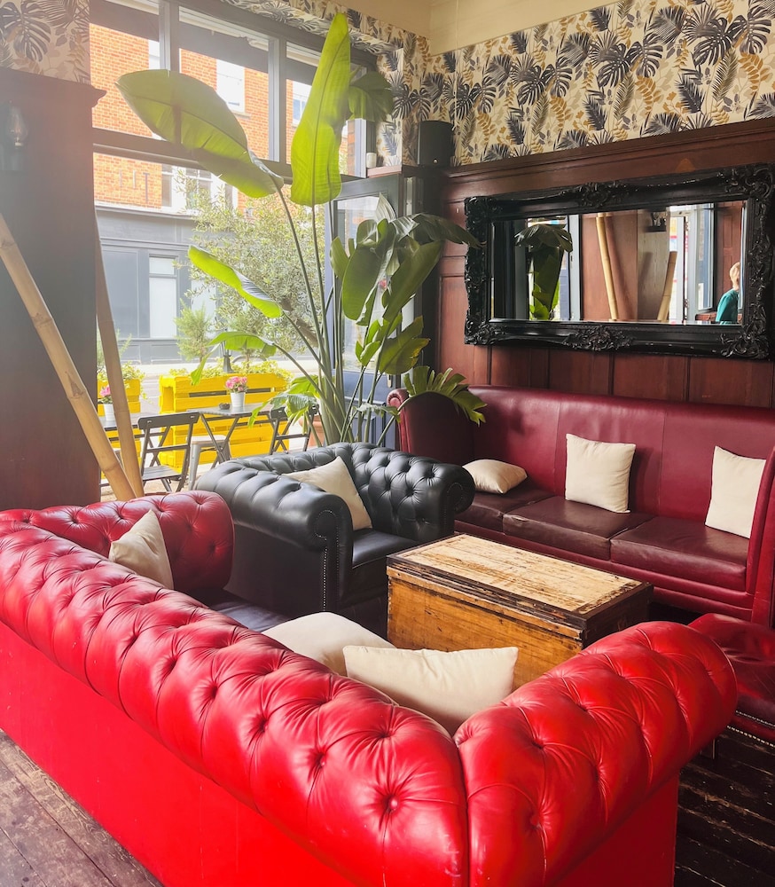 the captain cook hotel