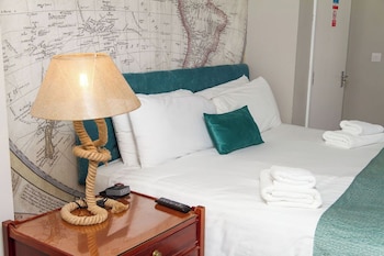 the captain cook hotel