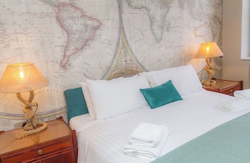 the captain cook hotel