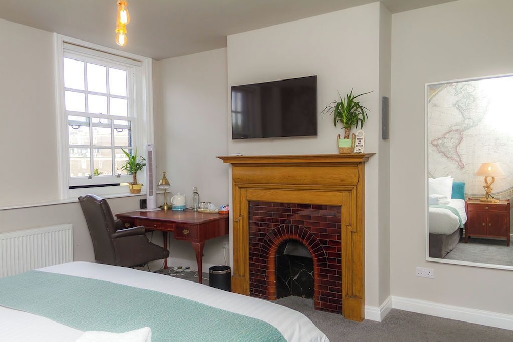 the captain cook hotel