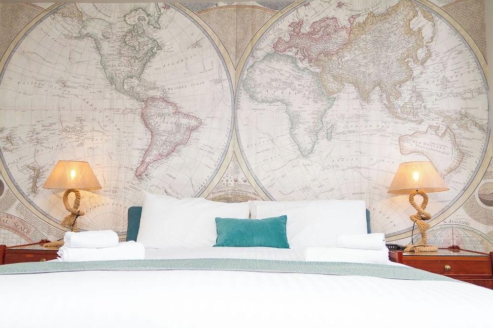 the captain cook hotel