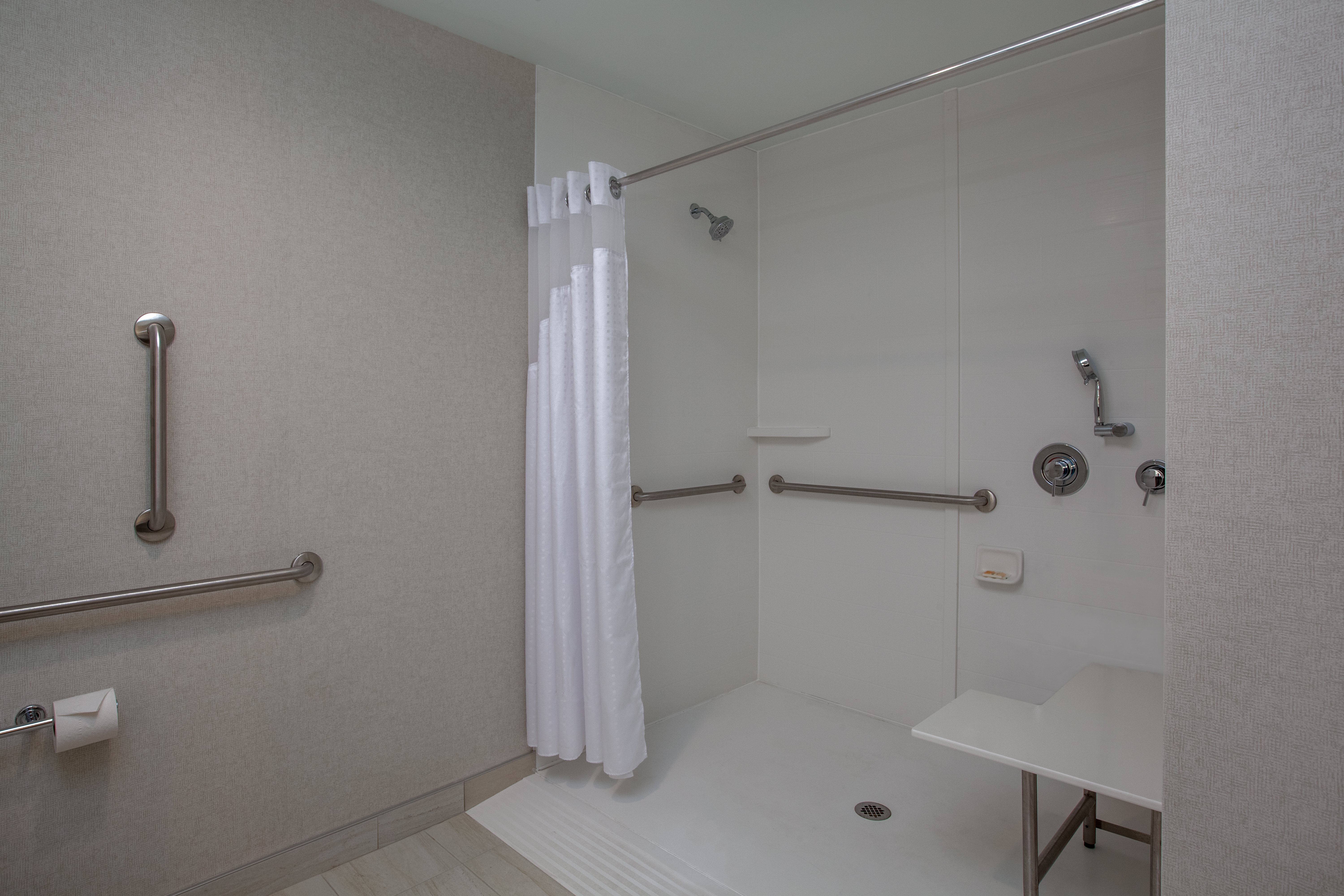 holiday inn cleveland clinic by ihg