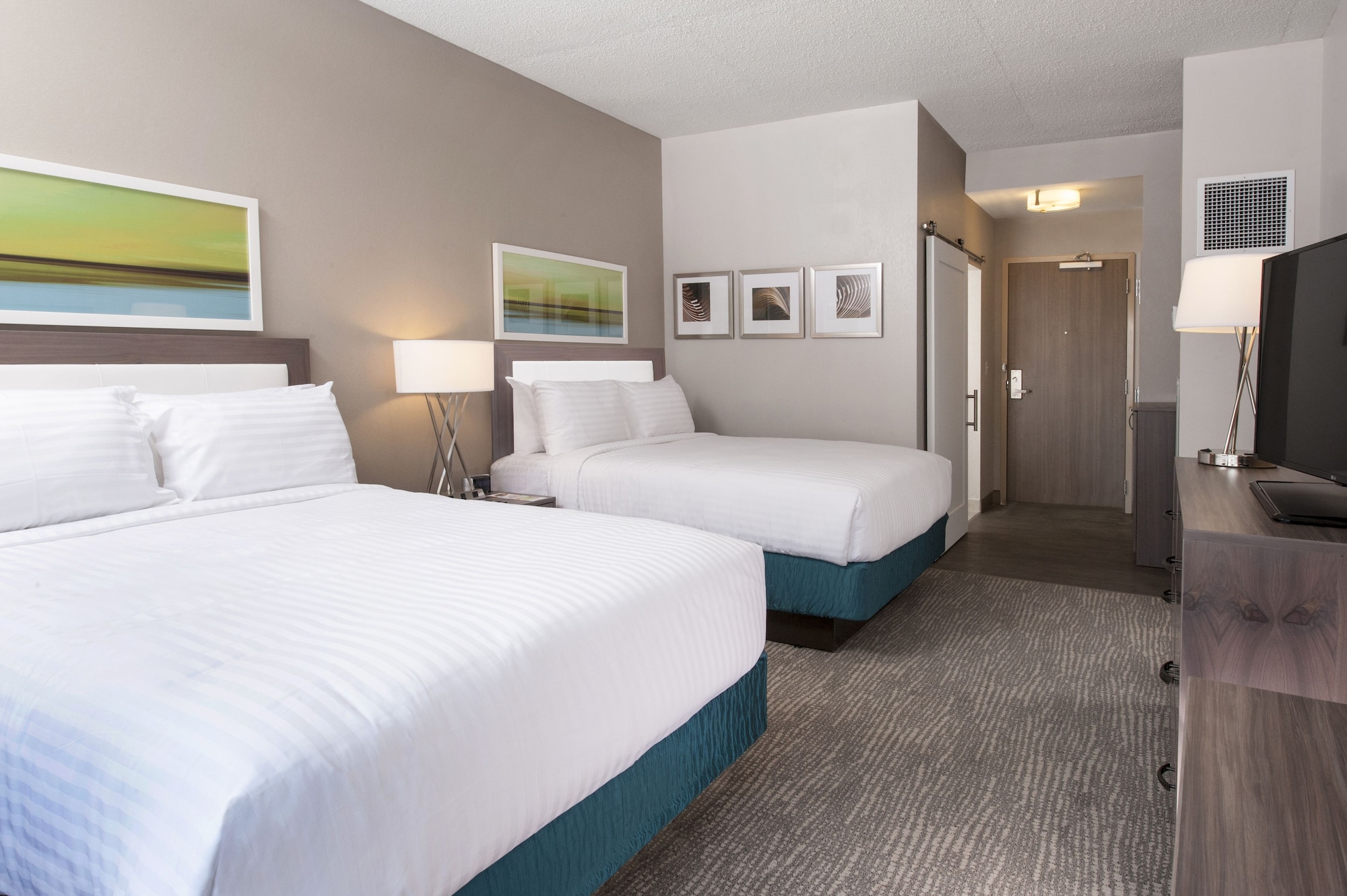 holiday inn cleveland clinic by ihg