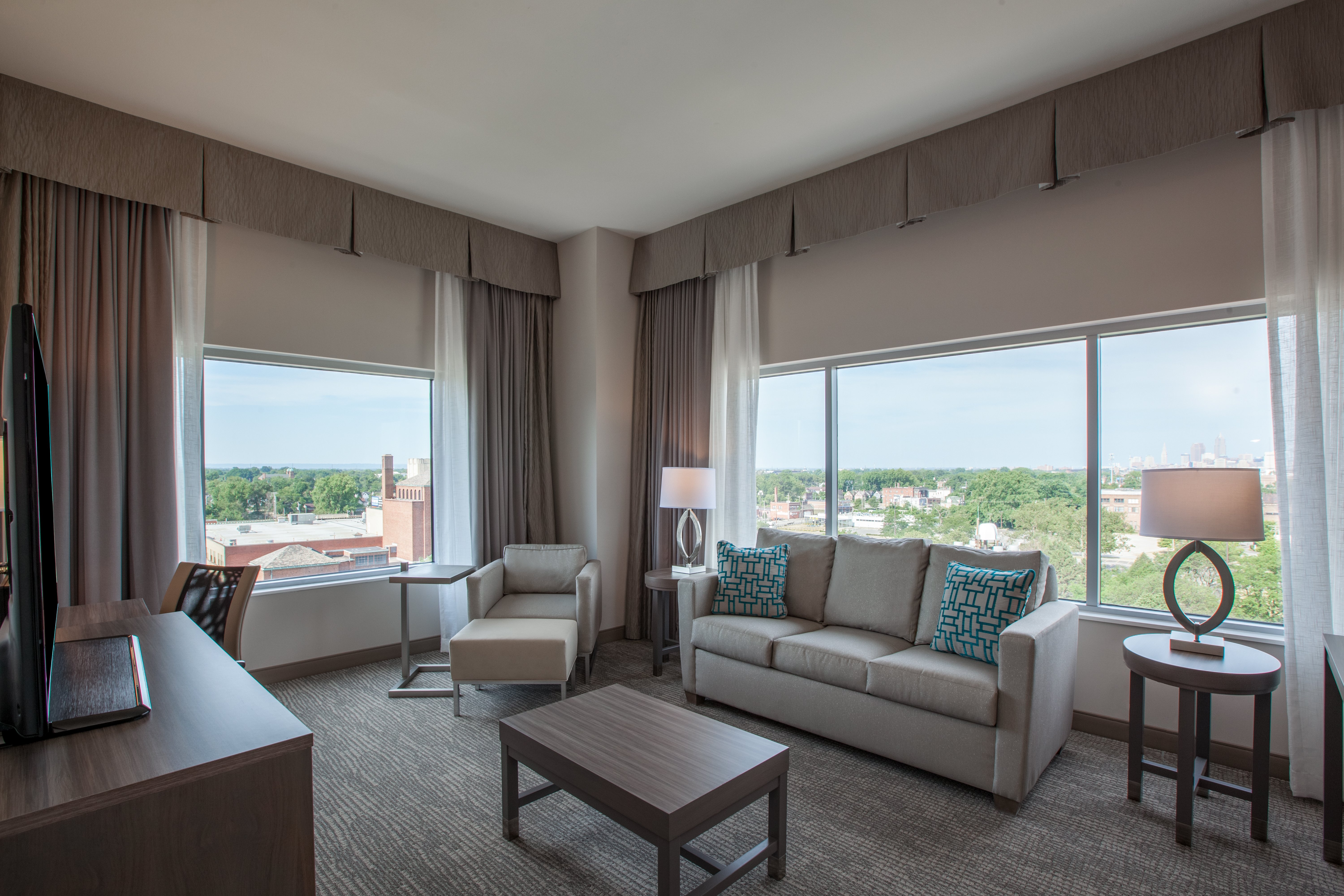 holiday inn cleveland clinic by ihg